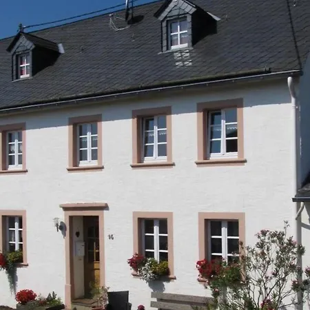 Apartment Jut Stuff - Familienfreundliche In Mit Grossem Garten Rommersheim