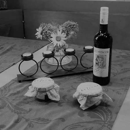 Jut Stuff - Familienfreundliche In Mit Grossem Garten *