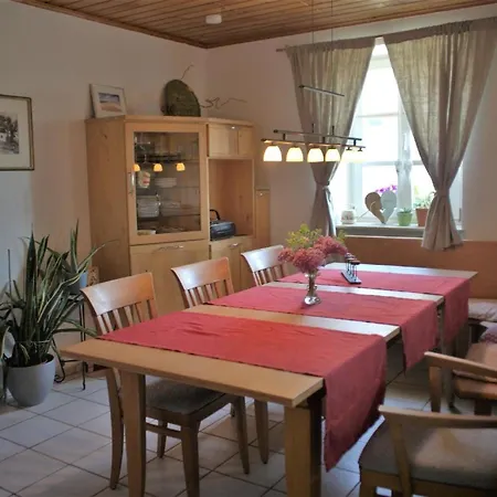 Jut Stuff - Familienfreundliche In Mit Grossem Garten Rommersheim